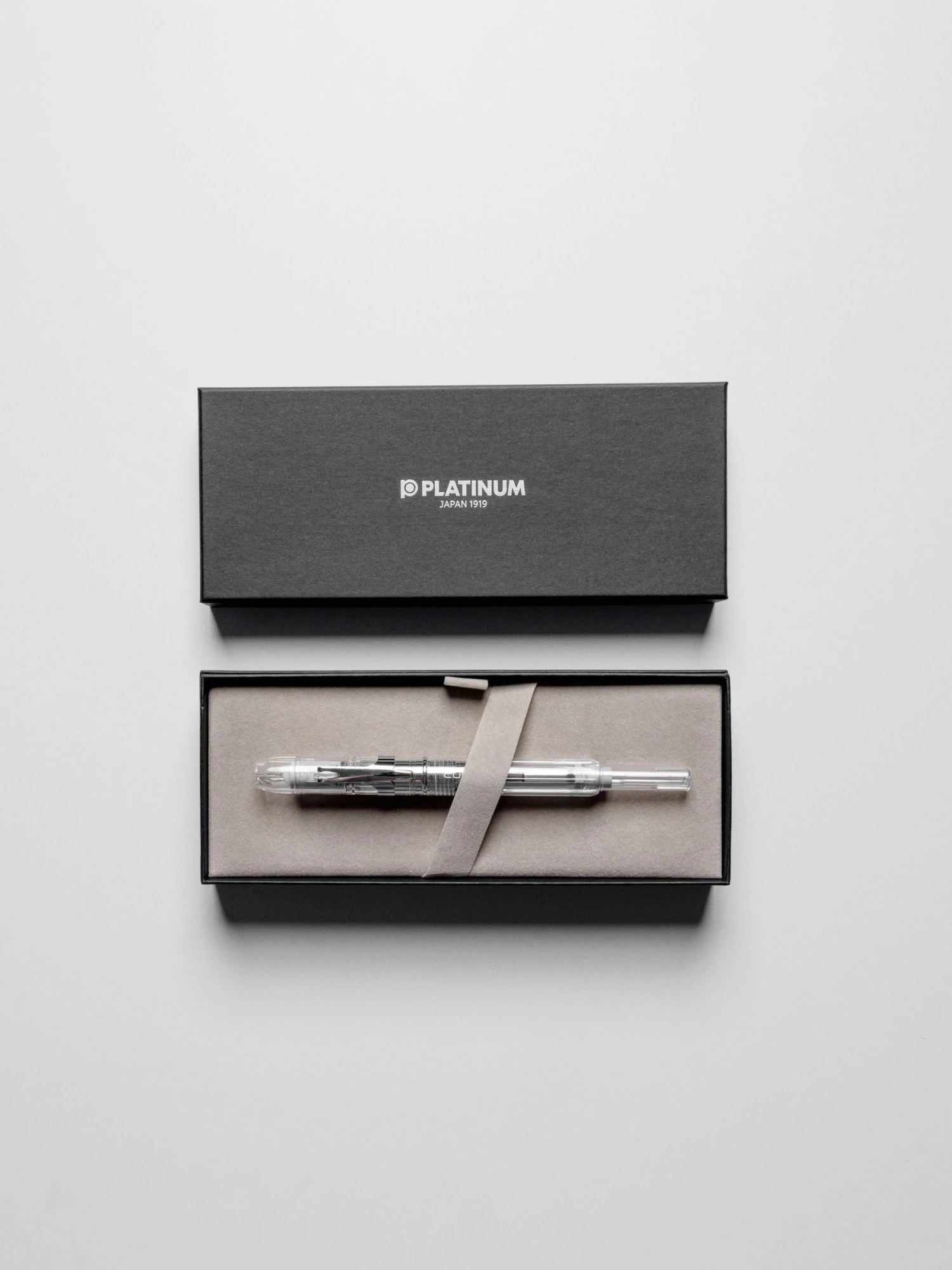 Platinum Curidas Fountain Pen | Prism Crystal | Extra Fine(Platinum Curidas Fountain Pen Prism Crystal Extra Fine) 2 Platinum Curidas Fountain Pen | Prism Crystal | Extra Fine(Platinum Curidas Fountain Pen Prism Crystal Extra Fine) - Image 2