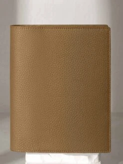 Heirloom Premium Leather Folio | HP Classic(Heirloom Leather Folio Hp Classic) 25 Heirloom Premium Leather Folio | HP Classic(Heirloom Leather Folio Hp Classic) -Cloth And Paper Shop Heirloom Premium Leather Folio HP Classic Catalonia Hero CP 2