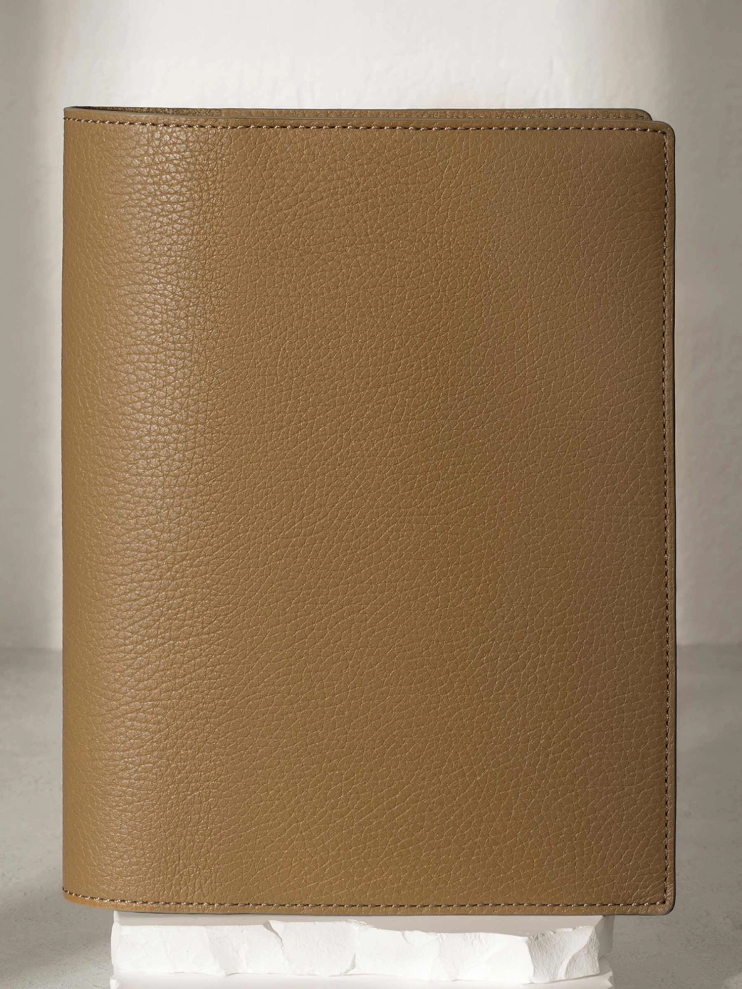 Heirloom Premium Leather Folio | Large(Heirloom Leather Folio Large) 6 Heirloom Premium Leather Folio | Large(Heirloom Leather Folio Large) - Image 6
