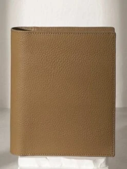 Heirloom Premium Leather Folio | Small(Heirloom Leather Folio Small) 27 Heirloom Premium Leather Folio | Small(Heirloom Leather Folio Small) -Cloth And Paper Shop Heirloom Premium Leather Folio Small Catalonia Hero CP 1